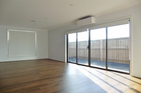 Property photo of 5 Saloon Circuit Clyde North VIC 3978