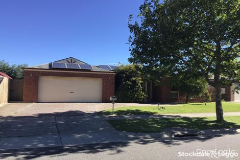 Property photo of 64 Sandalwood Drive Pakenham VIC 3810