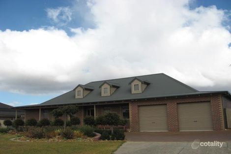 40 Castlewellan Bvd, Hillside, VIC 3037