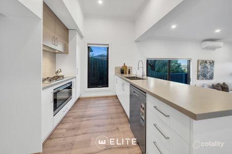 Property photo of 1/14 Outlook Drive Berwick VIC 3806