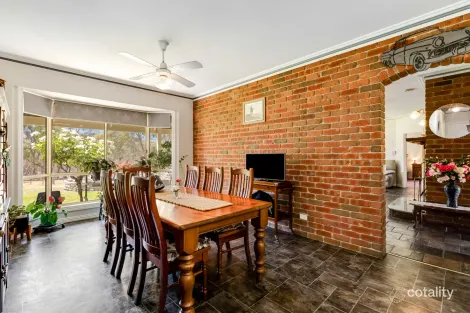 Property photo of 3749 Harmony Way Harcourt VIC 3453