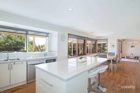 Property photo of 3 Bordeaux Drive Waurn Ponds VIC 3216