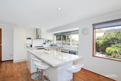 Property photo of 3 Bordeaux Drive Waurn Ponds VIC 3216