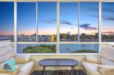 Property photo of 18/128 Oxlade Drive New Farm QLD 4005