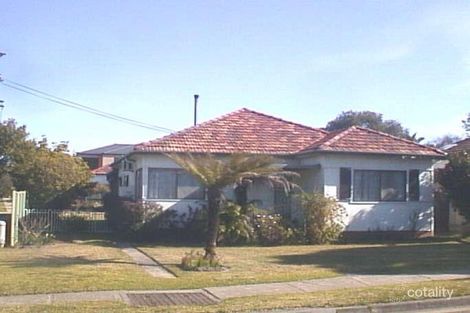 122 Picnic Point Rd, Picnic Point, NSW 2213