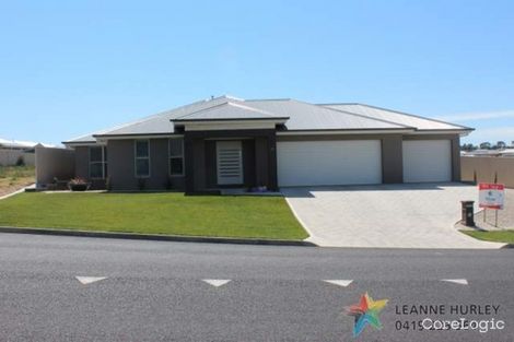 Property photo of 3 French Smith Place Kelso NSW 2795