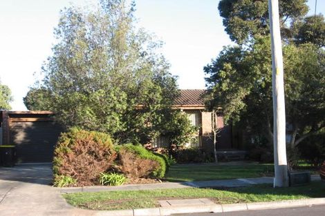 17 Gauntlet Ave, Glen Waverley, VIC 3150