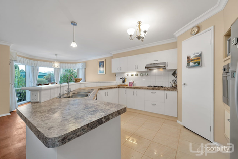 Property photo of 53 Caradon Drive Truganina VIC 3029