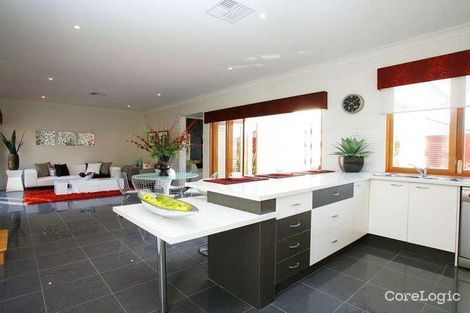 Property photo of 14 Botanic Drive Pakenham VIC 3810