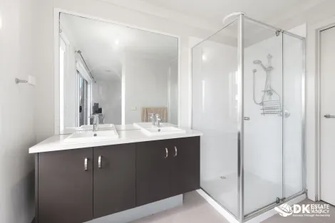 Property photo of 12 Prominence Boulevard Tarneit VIC 3029