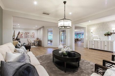 Property photo of 37 Amberly Drive Drouin VIC 3818