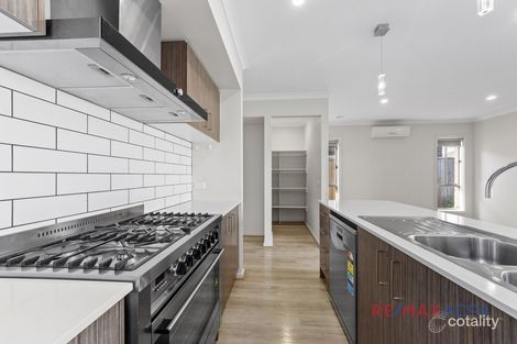 Property photo of 13 Lombard Road Werribee VIC 3030