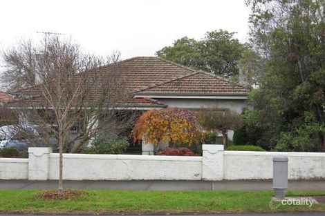 11 Adrian St, Glen Iris, VIC 3146