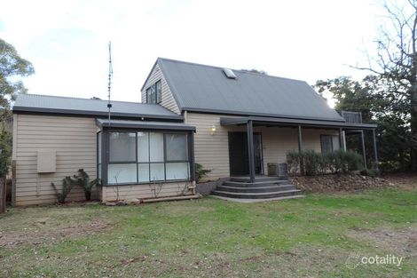 Property photo of 34-36 Service Street Porepunkah VIC 3740