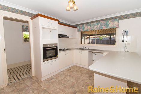 Property photo of 11 Ron Gordon Place Dubbo NSW 2830