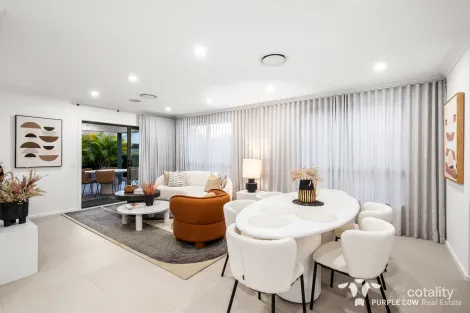 Property photo of 21 Foley Way White Rock QLD 4306