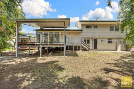 Property photo of 7 Lindeman Place Emerald QLD 4720