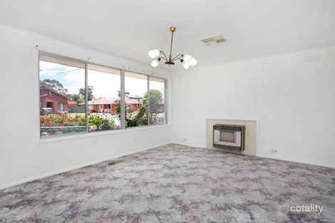 Property photo of 11 Bradford Close Gladstone Park VIC 3043