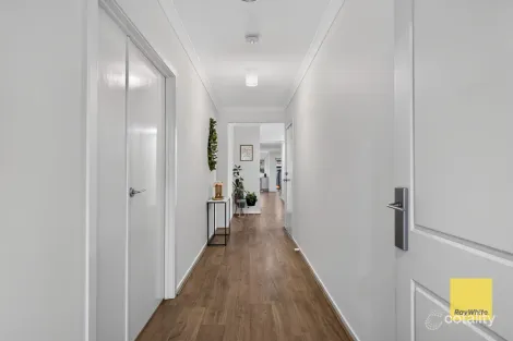 Property photo of 33 Rapa Drive Tarneit VIC 3029