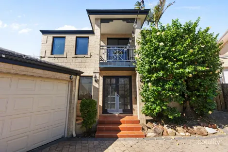 14b Cornelian St, Scarborough, WA 6019