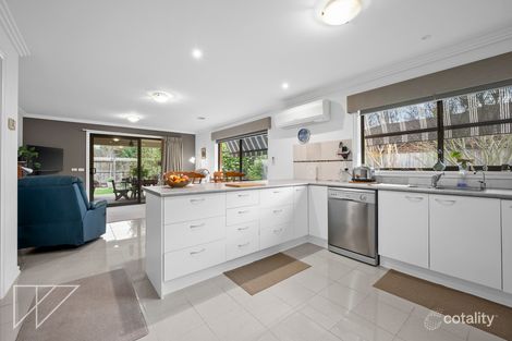 Property photo of 2 Miller Close Drouin VIC 3818