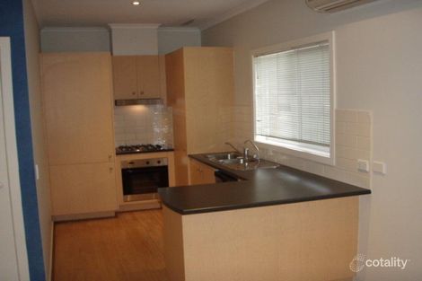 Property photo of 16 Seggan Circle Gowanbrae VIC 3043