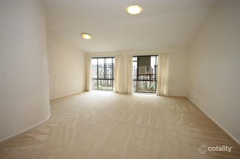 Property photo of 9 Eton Drive Oxenford QLD 4210