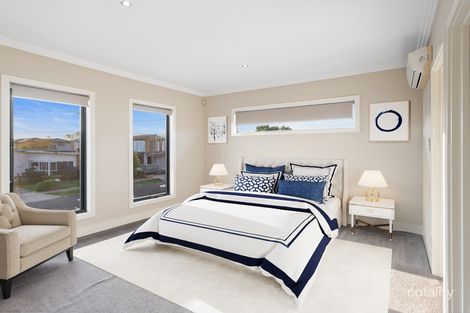 Property photo of 1/14 Arvern Avenue Avondale Heights VIC 3034