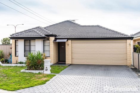 Property photo of 37 Warrilow Loop Canning Vale WA 6155