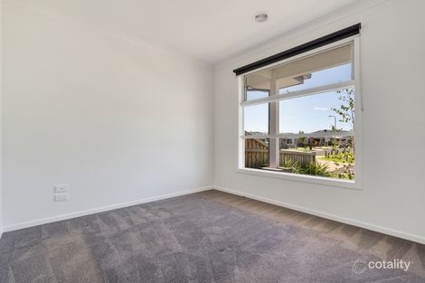 Property photo of 16 Possum Drive Beveridge VIC 3753
