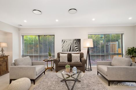 Property photo of 19 Kingfisher Way Warriewood NSW 2102