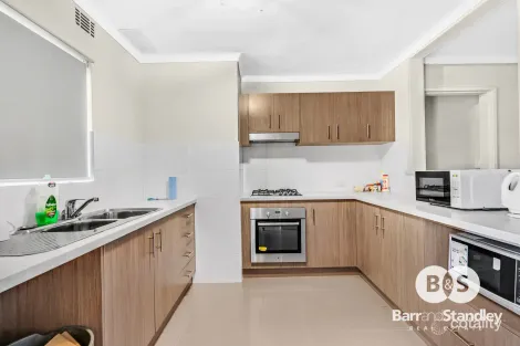 Property photo of 45/1 Stallard Place Withers WA 6230