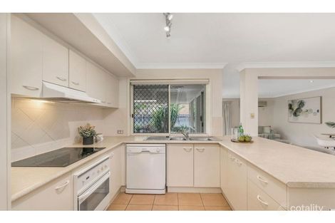 Property photo of 8 Weir Close Belmont QLD 4153