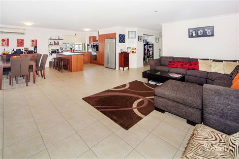 Property photo of 12 Paris Parade Ormeau QLD 4208