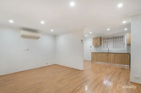 Property photo of 21 Coolatai Crescent Bossley Park NSW 2176