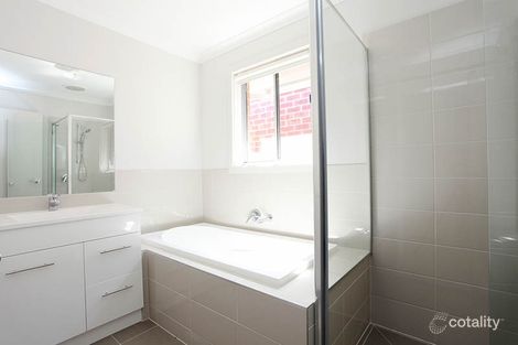 Property photo of 2 Owl Road Doreen VIC 3754