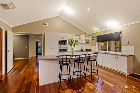 Property photo of 10 Sundew Close Hillside VIC 3037