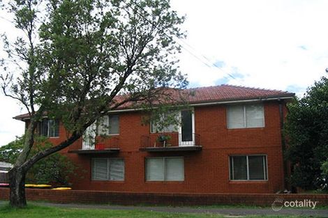 5 Defoe St, Wiley Park, NSW 2195