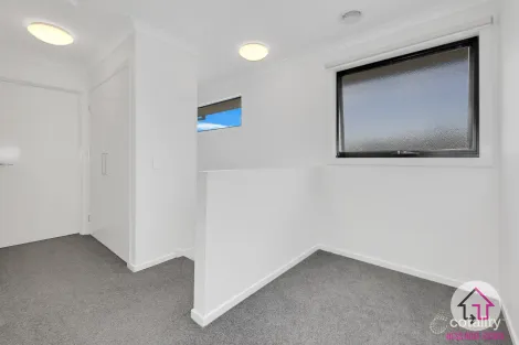 Property photo of 38 Princes Circuit Wallan VIC 3756