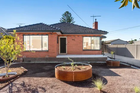 Property photo of 122 McLaughlin Street Ardeer VIC 3022
