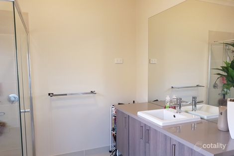 Property photo of 11 Cloverfield Crescent Wollert VIC 3750