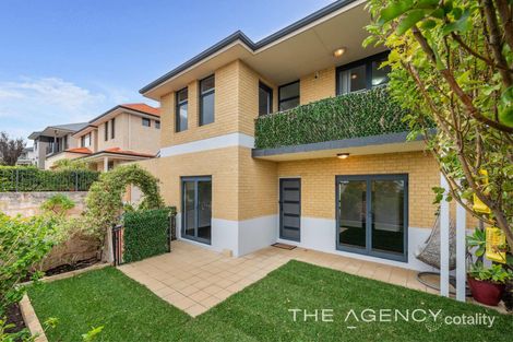 Property photo of 21 Seascape View Yangebup WA 6164