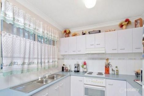 Property photo of 18 Treeview Place Mardi NSW 2259