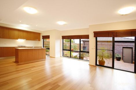 Property photo of 16 Cascade Walk Macleod VIC 3085