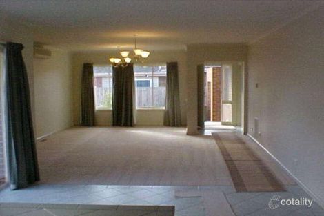 Property photo of 28 Eleebana Avenue Hughesdale VIC 3166