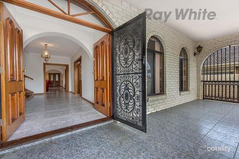 Property photo of 28 Perrett Avenue St Albans VIC 3021