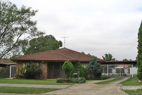 44 Tuncurry St, Bossley Park, NSW 2176