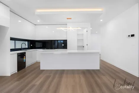 Property photo of 28 Spreading Road Mickleham VIC 3064