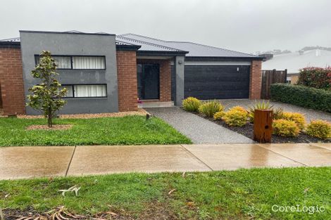 Property photo of 8 Five Mile Way Woodend VIC 3442
