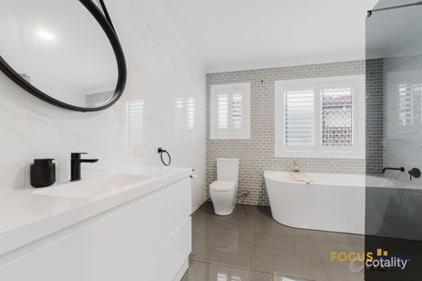 Property photo of 5 Kensington Court Glenella QLD 4740